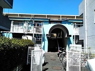 ホワイトコートカヤ【1階】の外観