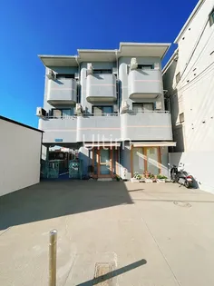 ロイヤルティみの【3階】の外観