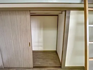 コンフィアンス【2階】の内装