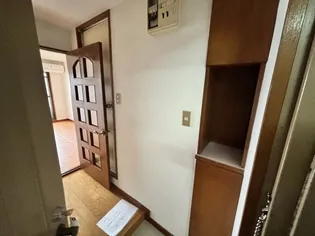 リバティハイツ美園【4階】の玄関