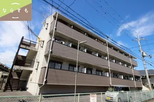 サン・ルピナス2号館【1階】の外観