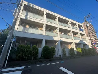 ヴィラ湘南【1階】の外観