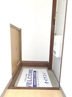 タウンハタガサキ A【1階】の玄関