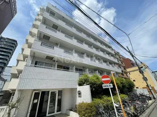 トップ・ルーム横浜【2階】の外観