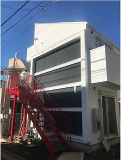 La scala rossa(ラ・スカーラ・ロッサ)【2階】の外観