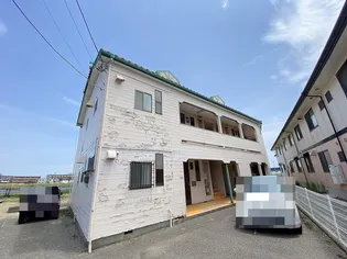 ロイヤルハウス【2階】の外観