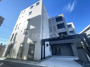 レガリア【4階】の外観