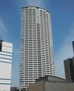 ザ・タワー大阪【33階】の外観