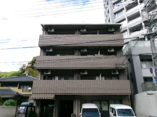 エステート山根【1階】の外観