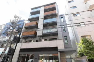 コモド目黒東山【4階】の外観