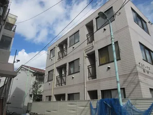 デル・フィナス幡ヶ谷【1階】の外観