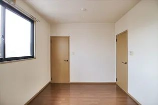 サンビレッジ金沢【2階】の居間