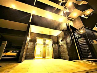 アパルトマン山手公園【5階】の外観