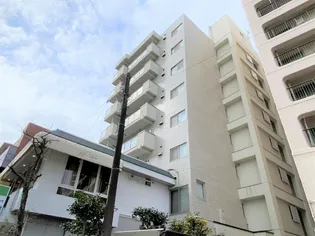 アパートメントウィステリア【6階】の外観