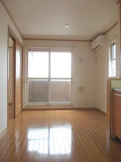 ブリッサ【2階】の居間