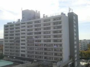 鶴山台団地1棟の画像