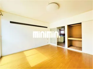 ウィステリア【2階】の居間