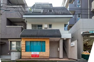 ボヘミアン【2階】の外観