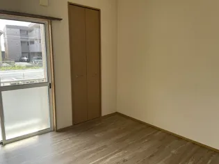 ソレイユ泉【1階】の居間