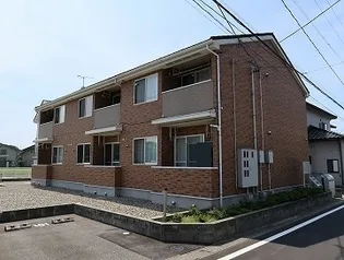 新潟県村上市山辺里【アパート】の外観