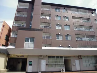 アジュール間明の画像