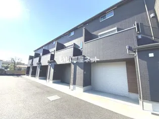 ガレージハウスTODABASE(ガレージハウストダベース)の外観