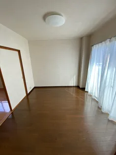 エクセレントSAIKI B棟【1階】の居間