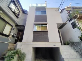 東京都新宿区西新宿4【一戸建】の外観