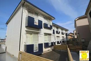 ホワイトヴィラA【2階】の外観