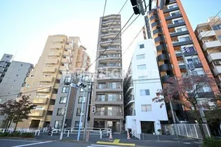 東京都新宿区余丁町【マンション】の外観