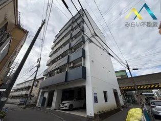 プラスパ鶴見【3階】の外観
