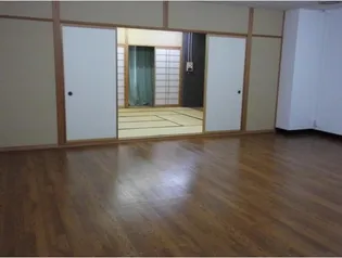 片山津リゾートビル【2階】の居間