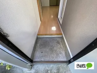 ハイツ南大泉【1階】の玄関
