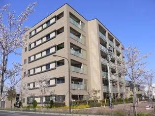 クール・ドゥ・サンセール【1階】の外観