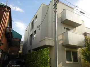 cache-cache【1階】の外観