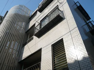 ファミール白金【2階】の外観