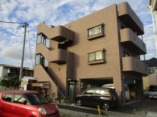 ユーロード747【3階】の外観