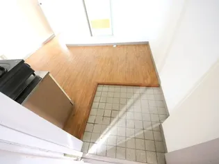 小瀬マンション【4階】の玄関