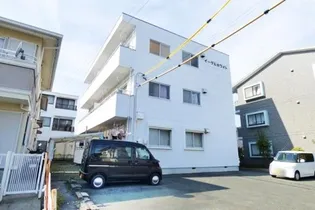 イーグルホワイト【3階】の外観