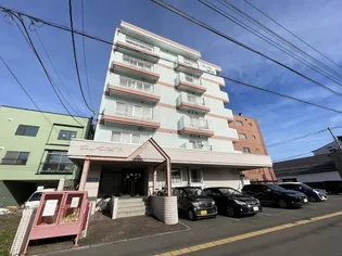 グレース宮下の画像