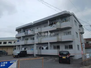 ファミールTOSHI【3階】の外観