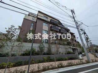 アトラスシティ千歳烏山グランスィート風ノ棟【4階】の外観