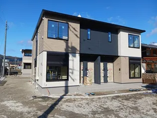 ディリジェント【2階】の外観