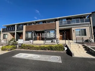 アイナ オークの画像