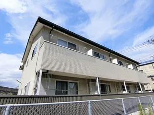 ホワイトロータス【2階】の外観