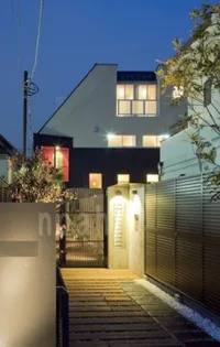 東京都調布市若葉町2【アパート】の外観