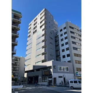 東京都港区南青山1【マンション】の外観