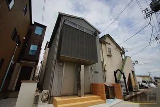 埼玉県富士見市鶴瀬東1【アパート】の外観