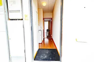 レオパレスウエストハイツ【2階】の玄関