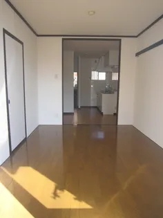 スターパレス【1階】の居間